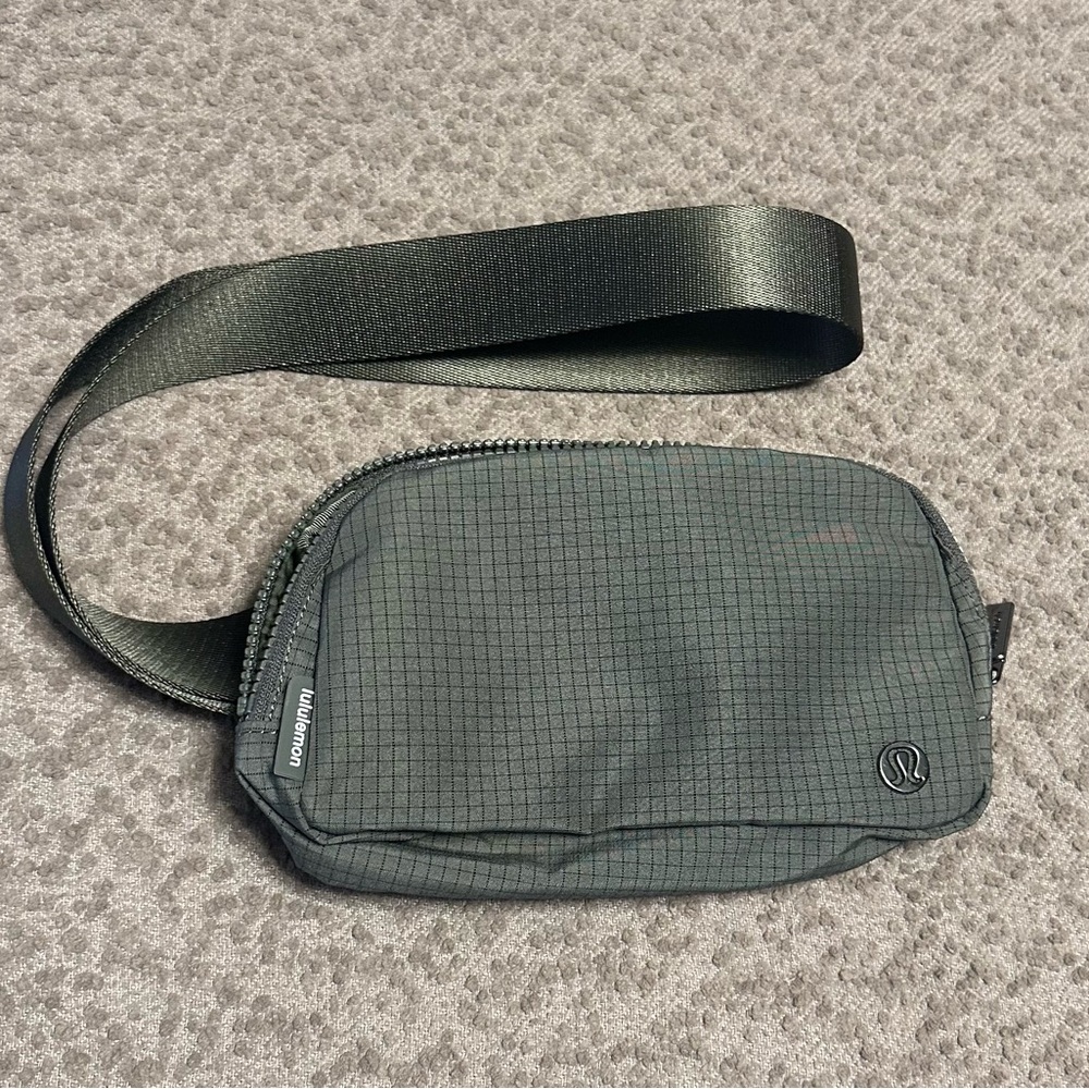 lululemon athletica Green Belt Bag